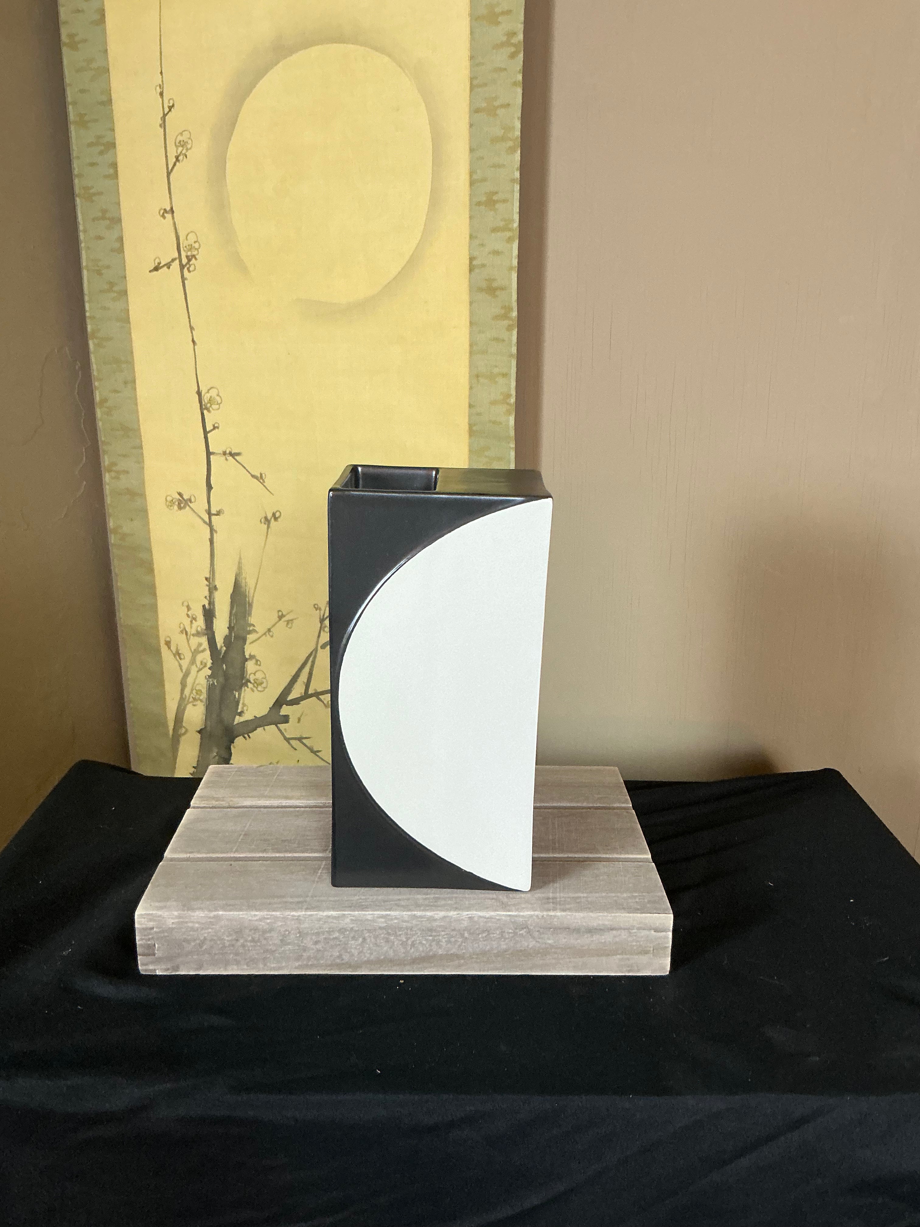 Ikenobo Vase
